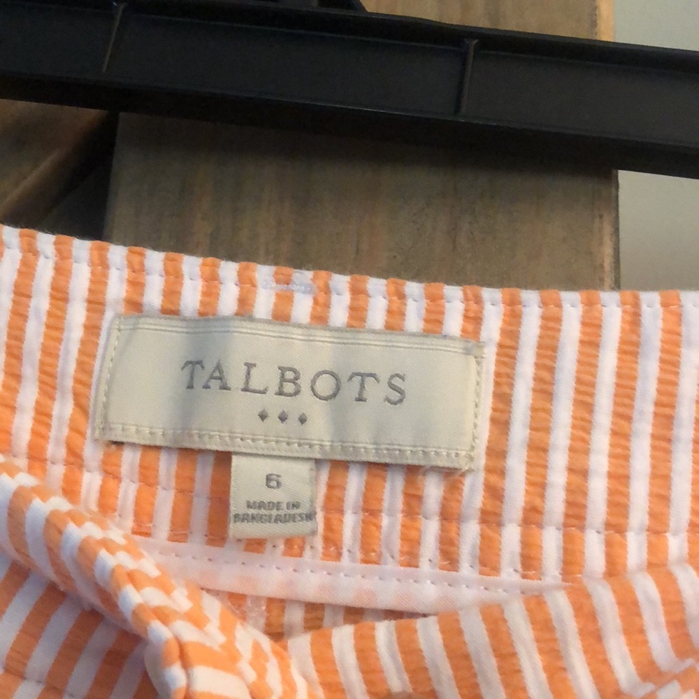 NWOT Talbots Orange & White Seersucker Shorts Size 6 - Picture 2 of 4